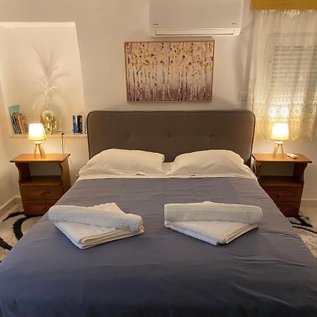 Stella'S Apartment Митилини Экстерьер фото